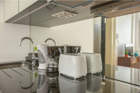 Prédio de dois pisos na zona histórica do Porto!!