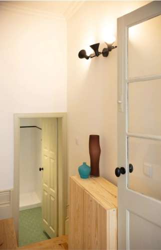 Prédio de dois pisos na zona histórica do Porto!!