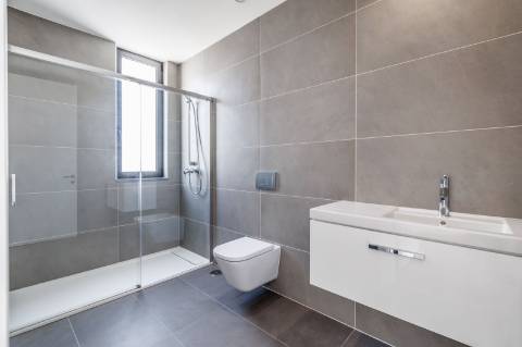 Moradia V3 com piscina privativa e vista mar