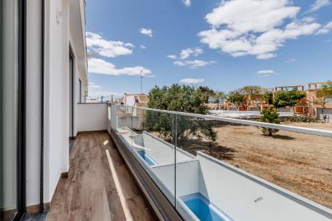 Moradia V3 com piscina privativa e vista mar