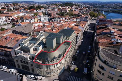 Apartamento T3 em Prédio de Requinte no Porto!