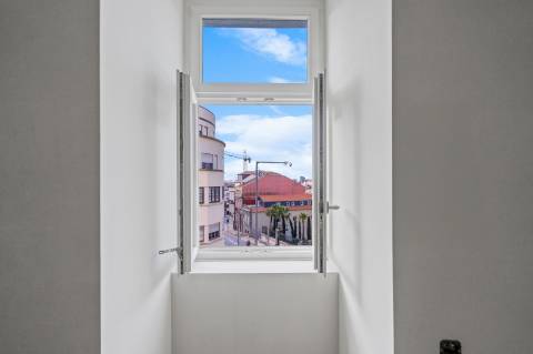 Apartamento T3 em Prédio de Requinte no Porto!