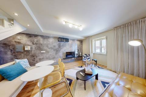 Excelente T2 Triplex renovado no Centro de Lisboa