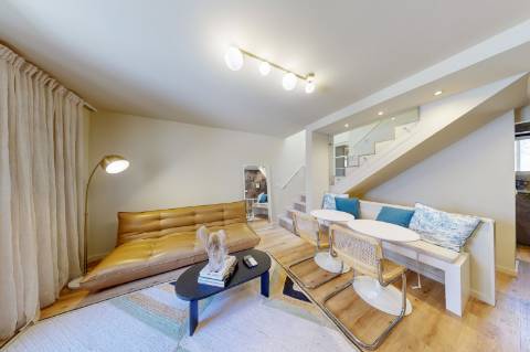 Excelente T2 Triplex renovado no Centro de Lisboa