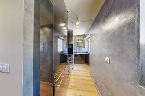 Excelente T2 Triplex renovado no Centro de Lisboa