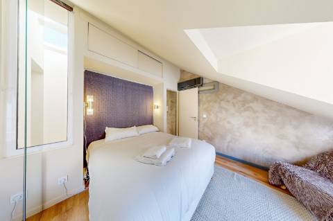 Excelente T2 Triplex renovado no Centro de Lisboa