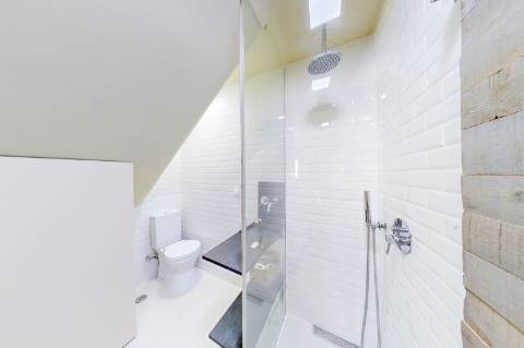 Excelente T2 Triplex renovado no Centro de Lisboa