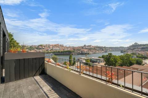 Apartamento T2 premium com vista para o rio Douro!