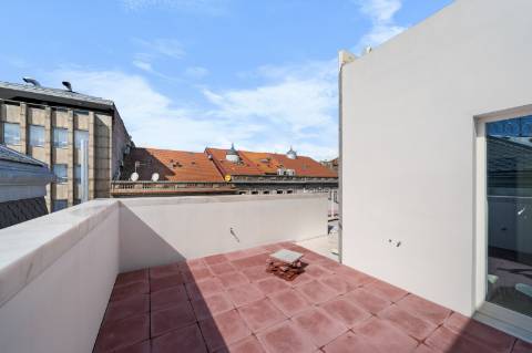 Apartamento T3 em Prédio de Requinte no Porto!