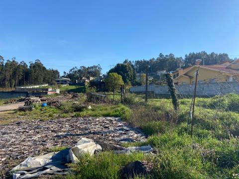 Terreno para construção em Fiães