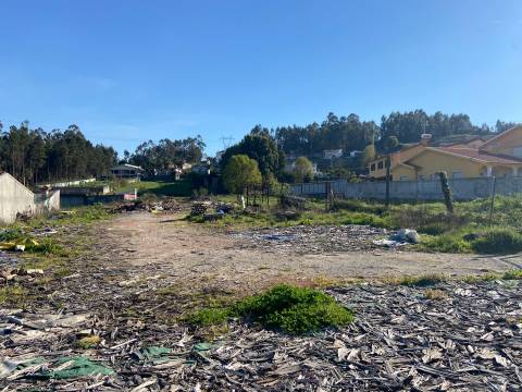 Terreno para construção em Fiães