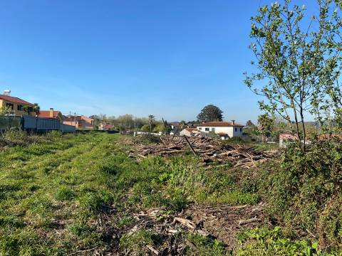 Terreno para construção em Fiães