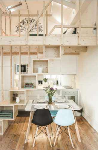 Prédio de dois pisos na zona histórica do Porto!!