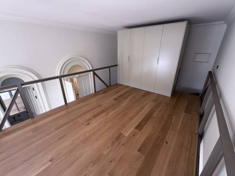 Apartamento T0 com Mezanino varanda e terraço, Porto