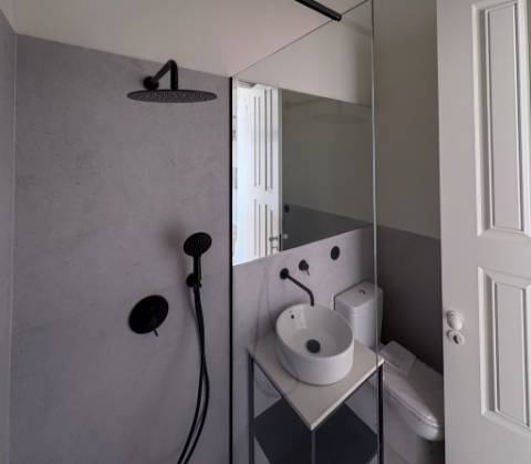 Apartamento T0 com Mezanino varanda e terraço, Porto