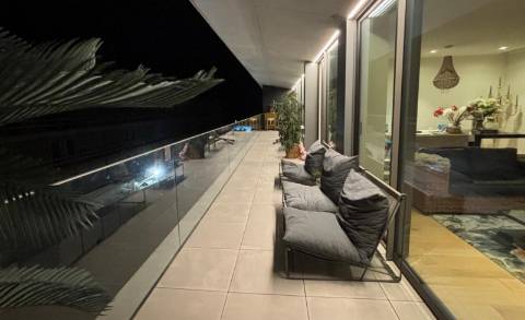 Exclusivo apartamento T3 Duplex de luxo, com terraço, piscina e vista de Mar em Canidelo, Vila Nova de Gaia.