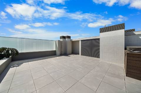 Exclusivo apartamento T3 Duplex de luxo, com terraço, piscina e vista de Mar em Canidelo, Vila Nova de Gaia.