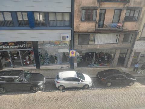 Escritório com 220m2 na Rua Santa Catarina - Porto