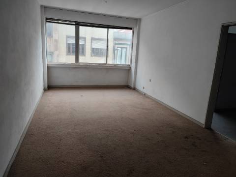 Escritório com 220m2 na Rua Santa Catarina - Porto