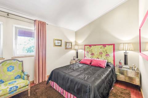 Moradia Isolada T5 em Oliveira do Douro, Vila Nova de Gaia