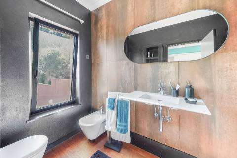 Moradia Isolada T5 em Oliveira do Douro, Vila Nova de Gaia