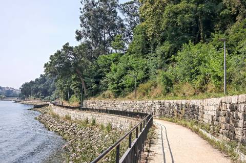 Moradia Isolada T5 em Oliveira do Douro, Vila Nova de Gaia