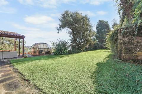 Moradia Isolada T5 em Oliveira do Douro, Vila Nova de Gaia