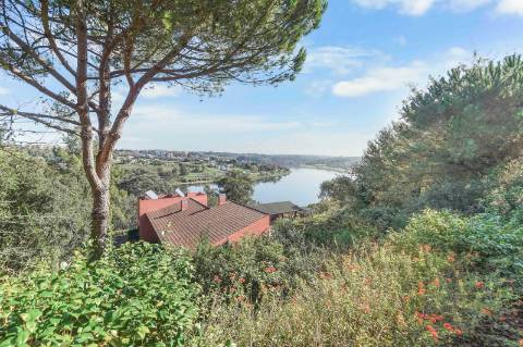 Moradia Isolada T5 em Oliveira do Douro, Vila Nova de Gaia