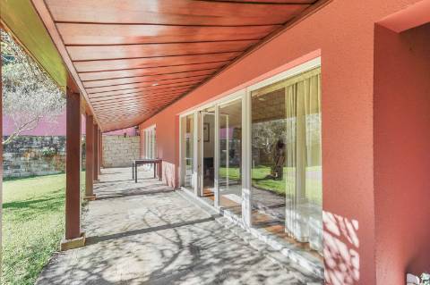 Moradia Isolada T5 em Oliveira do Douro, Vila Nova de Gaia