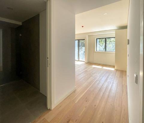 Apartamento T0 a 400 m da Estação do Metro