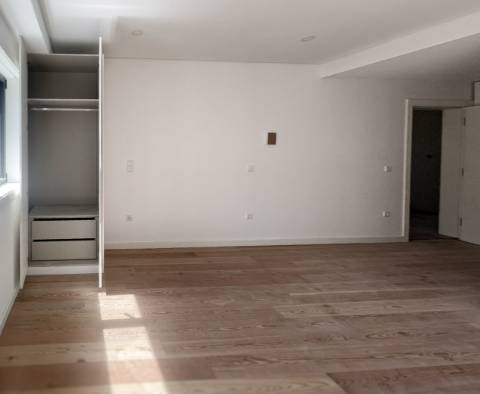 Apartamento T0 a 400 m da Estação do Metro