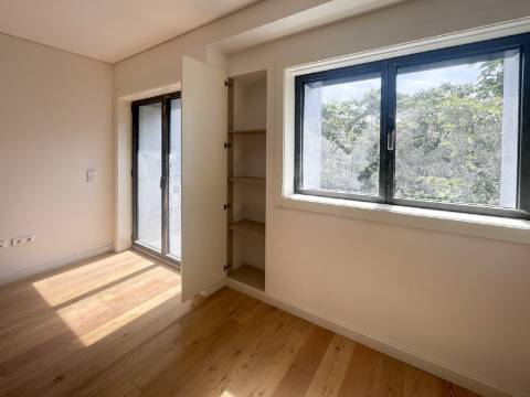 Apartamento T0 a 400 m da Estação do Metro