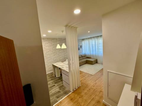 Apartamento T2 em Sá da Bandeira