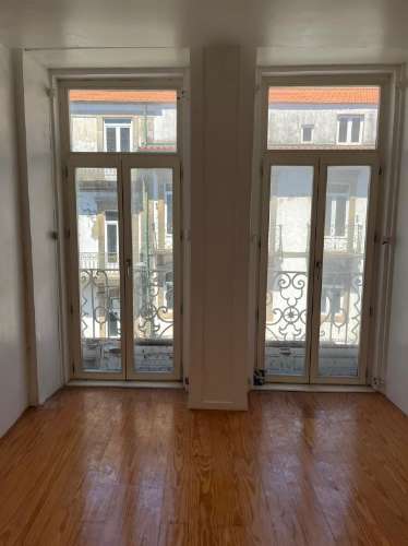 Prédio de uso misto no Cento do Porto.