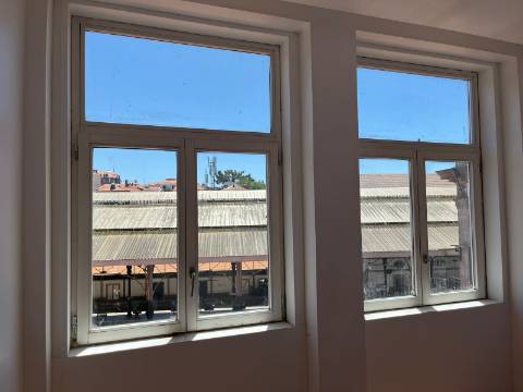 Prédio de uso misto no Cento do Porto.