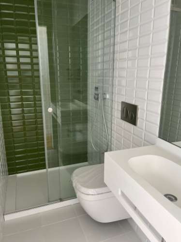 Prédio de uso misto no Cento do Porto.