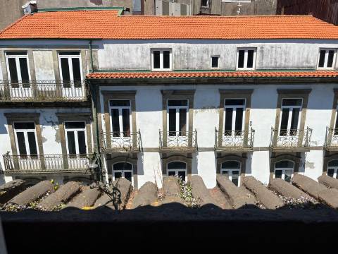 Prédio de uso misto no Cento do Porto.