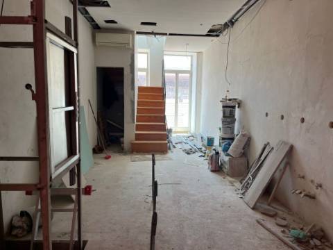 Prédio de uso misto no Cento do Porto.