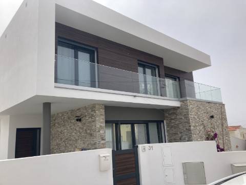Moradia T4 em Carvoeira, Mafra