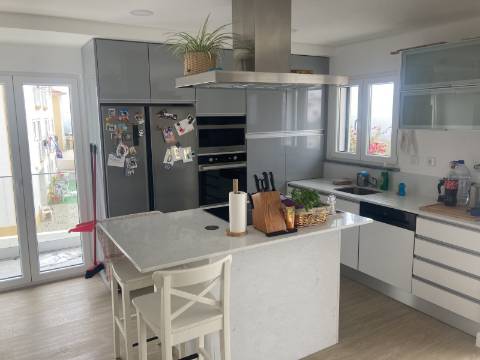 Moradia T4 em Carvoeira, Mafra