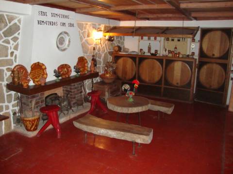 Quinta com 1ha de terreno em Vilar de Pinheiro, Vila do Conde!!