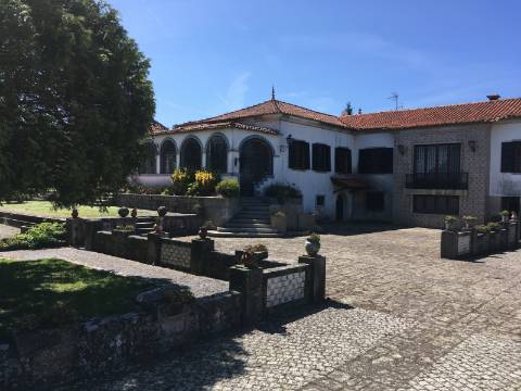 Quinta com 1ha de terreno em Vilar de Pinheiro, Vila do Conde!!
