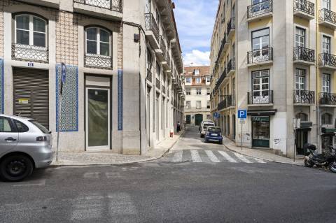 Apartamento T1 novo à beira do Chiado em Lisboa!!