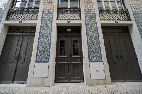 Apartamento T1 novo à beira do Chiado em Lisboa!!