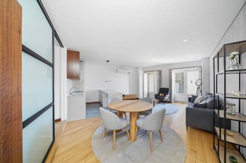 Apartamento T0+1 no centro histórico do Porto!!