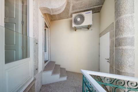 Apartamento T0+1 no centro histórico do Porto!!