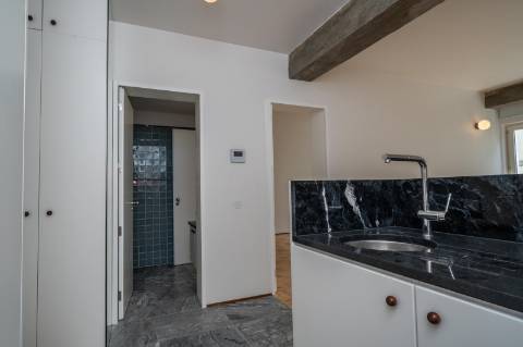 Apartamento T1 de 55 m2 a 300 m da Estação de Metro dos Aliados!