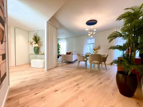 Apartamento T2 duplex novo em Areeiro