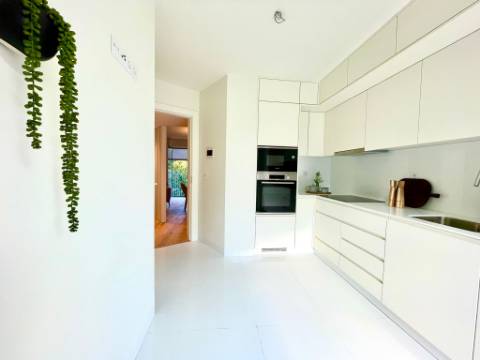 Apartamento T2 duplex novo em Areeiro