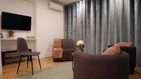 Apartamento T2 na Baixa do Porto para arrendamento